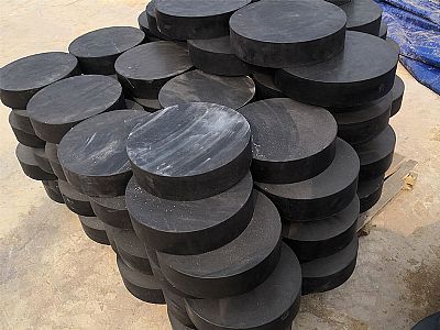 卫东区板式橡胶支座由若干层橡胶片与薄钢板经加压硫化